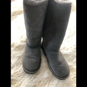 Gray tall Ugg boots size 7